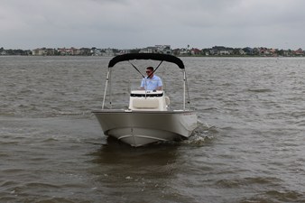 2026 Boston Whaler 190 Montauk 9