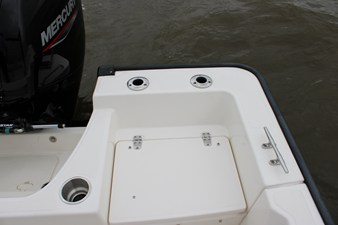 2026 Boston Whaler 190 Montauk 13