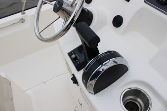2026 Boston Whaler 190 Montauk 17