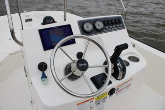 2026 Boston Whaler 190 Montauk 18