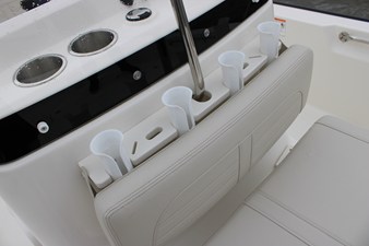 2026 Boston Whaler 190 Montauk 20