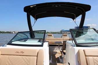 Sea Ray SDX 290 16 2026 Sea Ray SDX 290 17