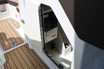 Sea Ray SDX 290 35 2026 Sea Ray SDX 290 36
