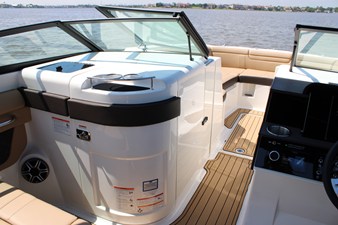 Sea Ray SDX 290 36 2026 Sea Ray SDX 290 37