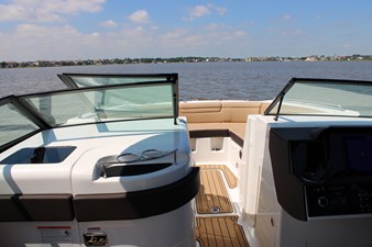 Sea Ray SDX 290 41 2026 Sea Ray SDX 290 42
