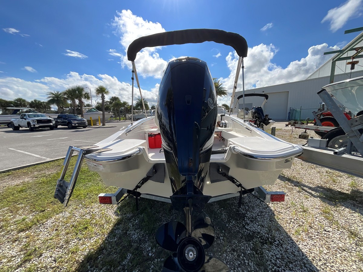 2027 Boston Whaler 160 Super Sport 5