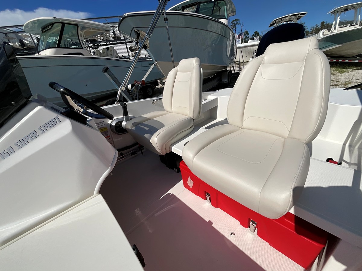 2027 Boston Whaler 160 Super Sport 11