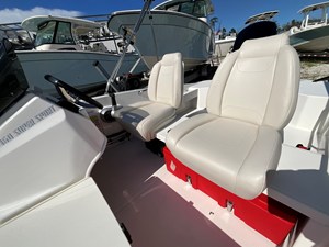 2027 Boston Whaler 160 Super Sport 11