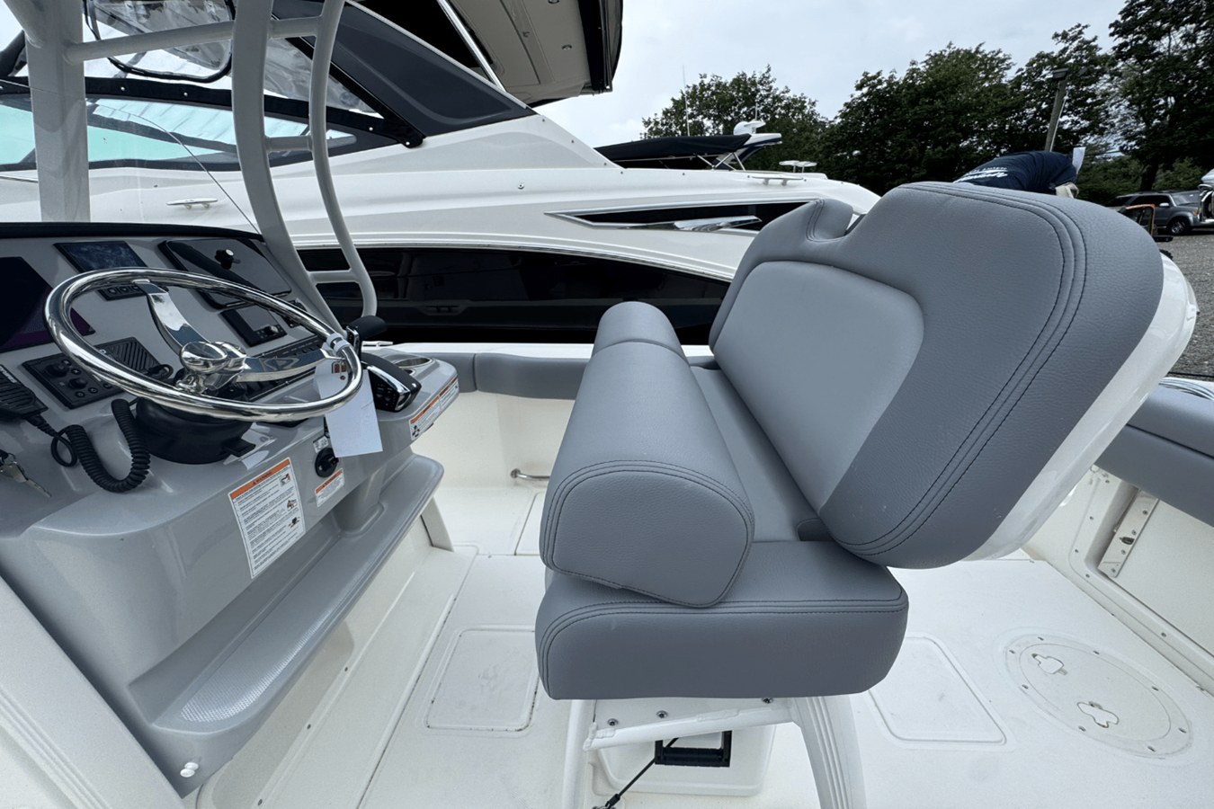 2026 Boston Whaler 230 Outrage 24