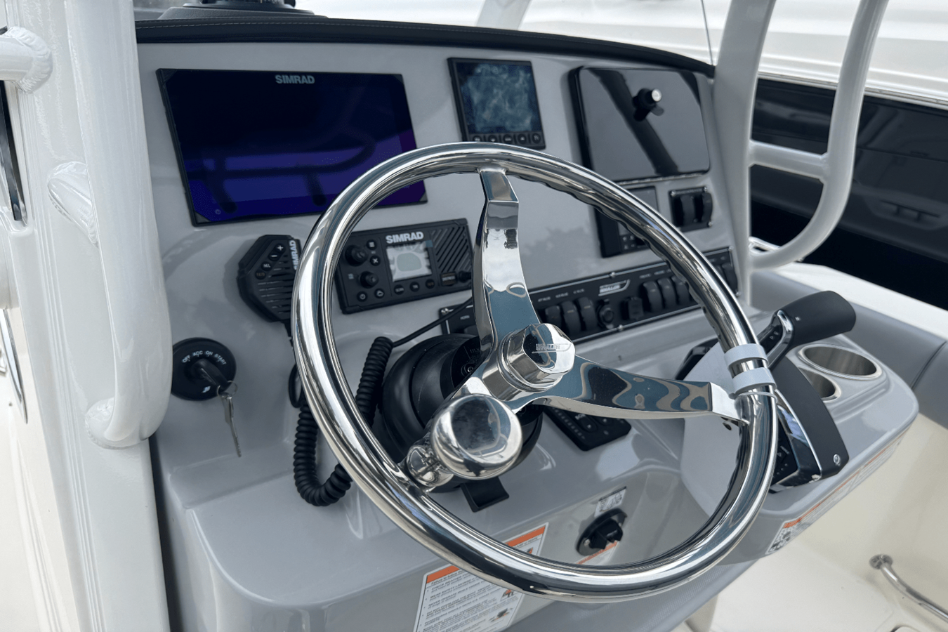 2026 Boston Whaler 230 Outrage 31
