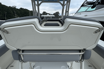 2026 Boston Whaler 230 Outrage 20