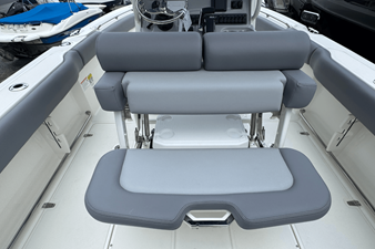 2026 Boston Whaler 230 Outrage 22