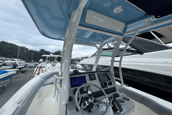2026 Boston Whaler 230 Outrage 32