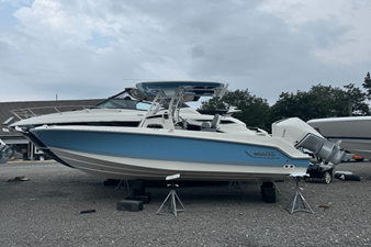2026 Boston Whaler 230 Outrage 55