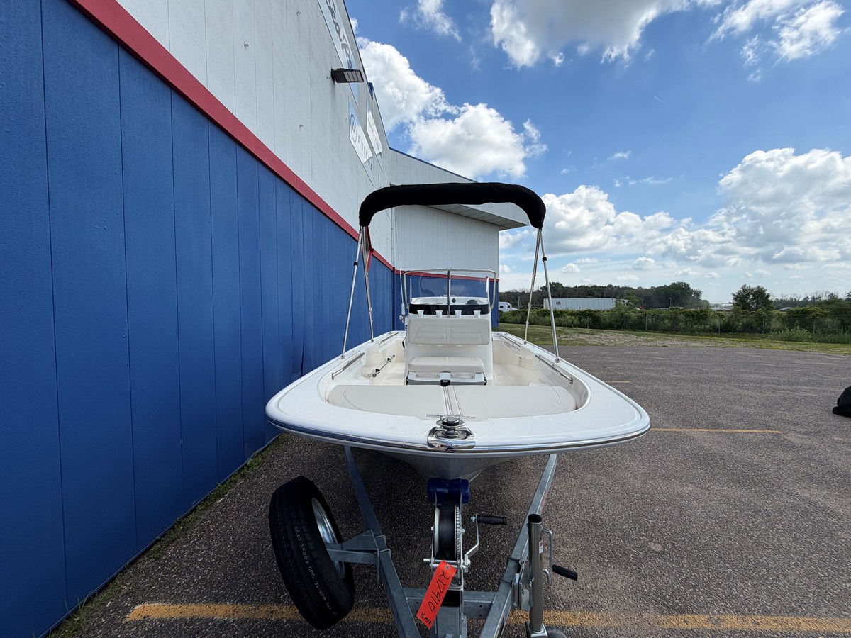 2027 Boston Whaler 150 Montauk 3