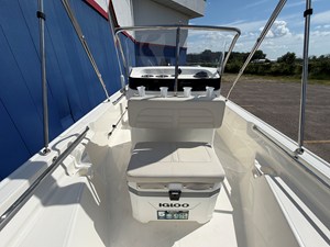 2027 Boston Whaler 150 Montauk 17