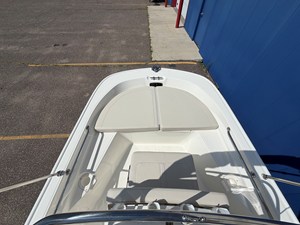 2027 Boston Whaler 150 Montauk 19