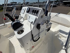 2027 Boston Whaler 150 Montauk 22