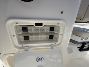 2027 Boston Whaler 150 Montauk 23