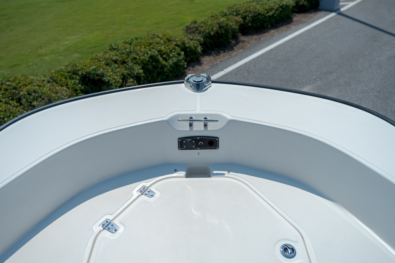 2026 Boston Whaler 190 Montauk 10