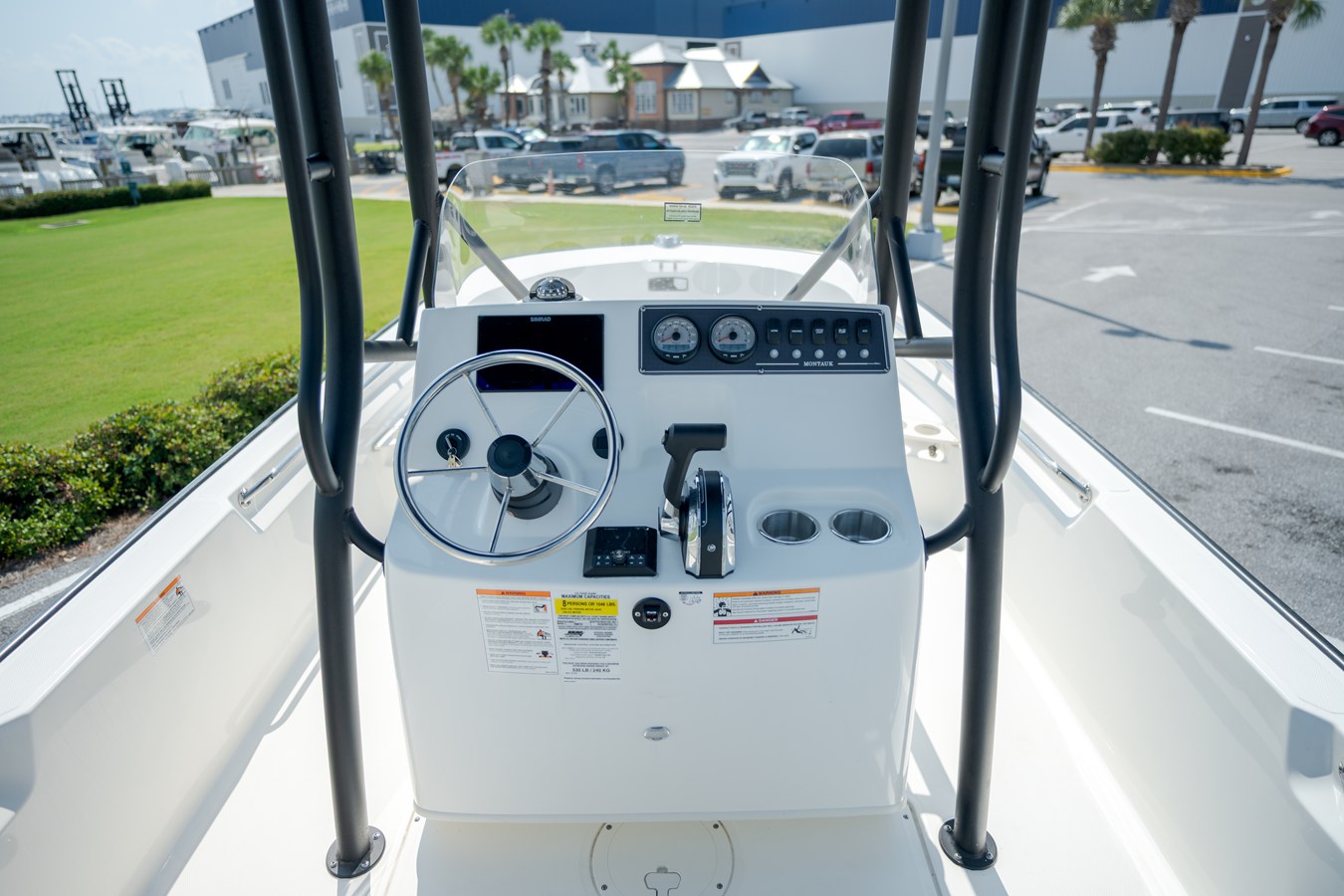 2026 Boston Whaler 190 Montauk 16