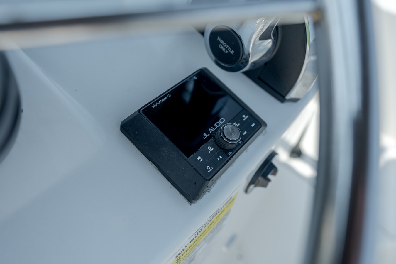 2026 Boston Whaler 190 Montauk 20