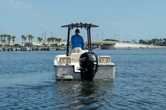 Boston Whaler 190 Montauk 2 2026 Boston Whaler 190 Montauk 3