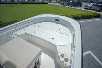 2026 Boston Whaler 190 Montauk 9