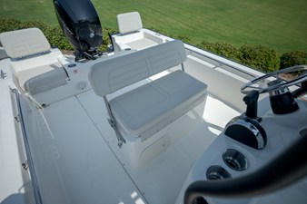2026 Boston Whaler 190 Montauk 22