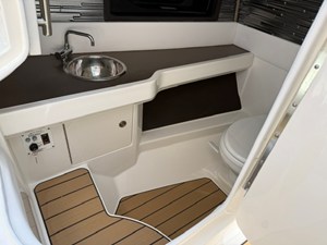 Sea Ray SLX 310 14 2027 Sea Ray SLX 310 15