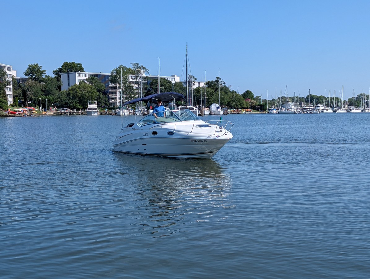 2007 Sea Ray 240 SUNDANCER 2