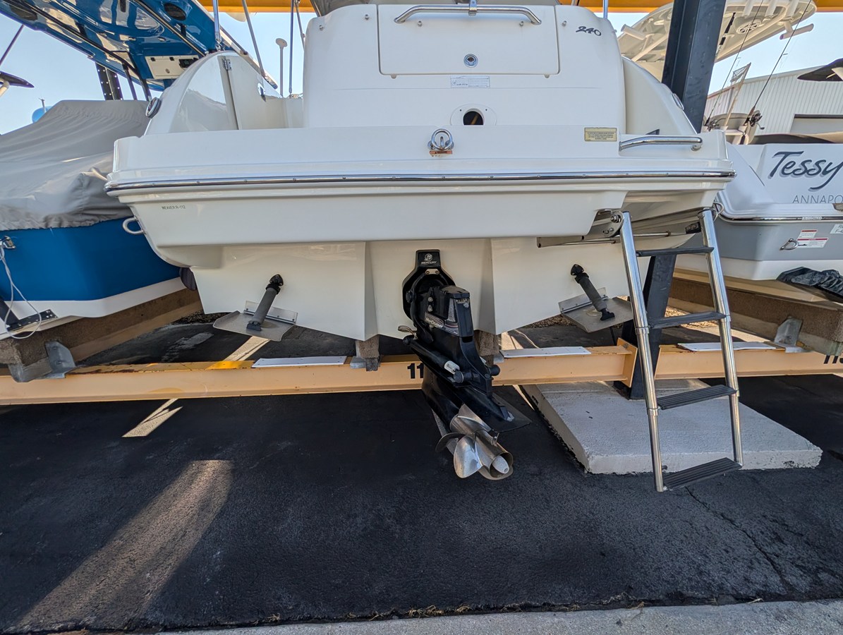 2007 Sea Ray 240 SUNDANCER 15