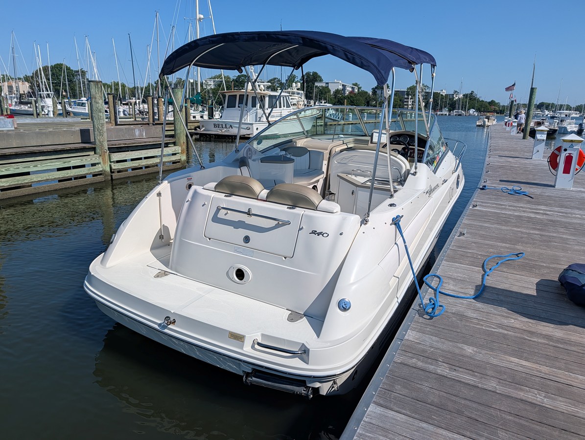 2007 Sea Ray 240 SUNDANCER 18