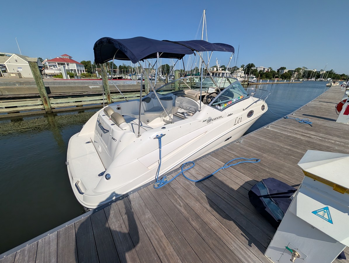 2007 Sea Ray 240 SUNDANCER 19