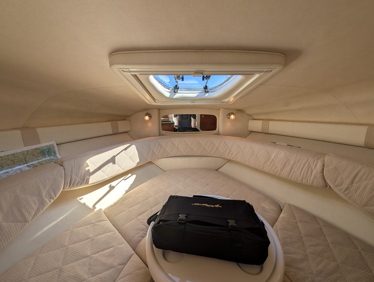 2007 Sea Ray 240 SUNDANCER 30