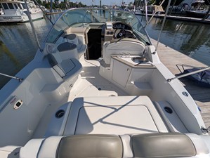2007 Sea Ray 240 SUNDANCER 22