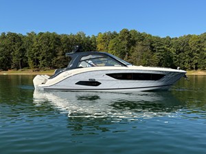 Sea Ray 370 SUNDANCER OUTBOARD 0 2022 Sea Ray 370 SUNDANCER OUTBOARD 1