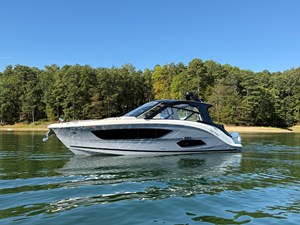 Sea Ray 370 SUNDANCER OUTBOARD 4 2022 Sea Ray 370 SUNDANCER OUTBOARD 5