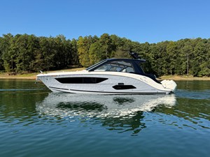 Sea Ray 370 SUNDANCER OUTBOARD 6 2022 Sea Ray 370 SUNDANCER OUTBOARD 7