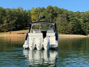 Sea Ray 370 SUNDANCER OUTBOARD 15 2022 Sea Ray 370 SUNDANCER OUTBOARD 16