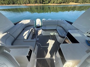 Sea Ray 370 SUNDANCER OUTBOARD 38 2022 Sea Ray 370 SUNDANCER OUTBOARD 39