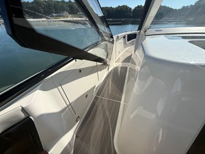 Sea Ray 370 SUNDANCER OUTBOARD 45 2022 Sea Ray 370 SUNDANCER OUTBOARD 46