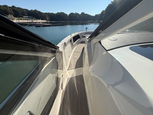 Sea Ray 370 SUNDANCER OUTBOARD 46 2022 Sea Ray 370 SUNDANCER OUTBOARD 47