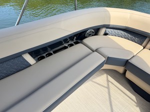 Harris Grand Mariner 250 8 2027 Harris Grand Mariner 250 9