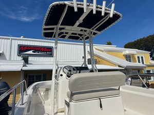 Boston Whaler 190 Montauk 4 2026 Boston Whaler 190 Montauk 5
