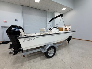 Boston Whaler 170 Montauk 1 2027 Boston Whaler 170 Montauk 2