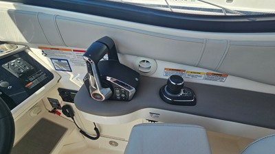 Sea Ray 320 SUNDANCER OB 20 2024 Sea Ray 320 SUNDANCER OB 21