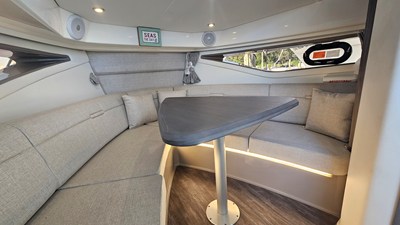 Sea Ray 320 SUNDANCER OB 23 2024 Sea Ray 320 SUNDANCER OB 24