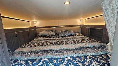 Sea Ray 320 SUNDANCER OB 29 2024 Sea Ray 320 SUNDANCER OB 30