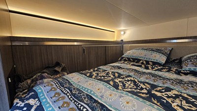 Sea Ray 320 SUNDANCER OB 30 2024 Sea Ray 320 SUNDANCER OB 31